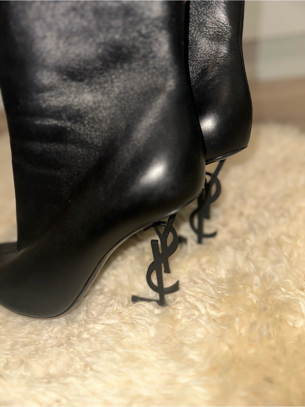Yves Saint Laurent Black Leather Pointed Toe Logo-Heel Ankle Boots - Picture 4 of 7